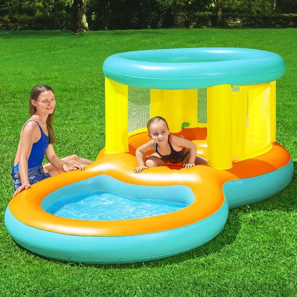 Structure gonflable et piscine de jeux Jumptopia de Bestway (2,39 m x 1,42 m x 1,02 m).